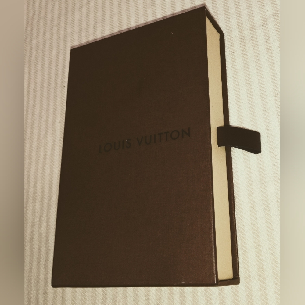Louis Vuitton empty small gift box